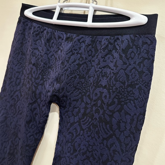 ⭐️ 2/$8 - Floralish Tights ⭐️ - Picture 4 of 6